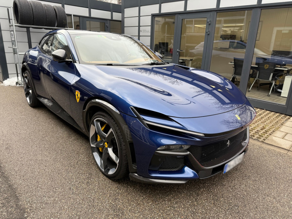 Ferrari Purosangue külső fotó
