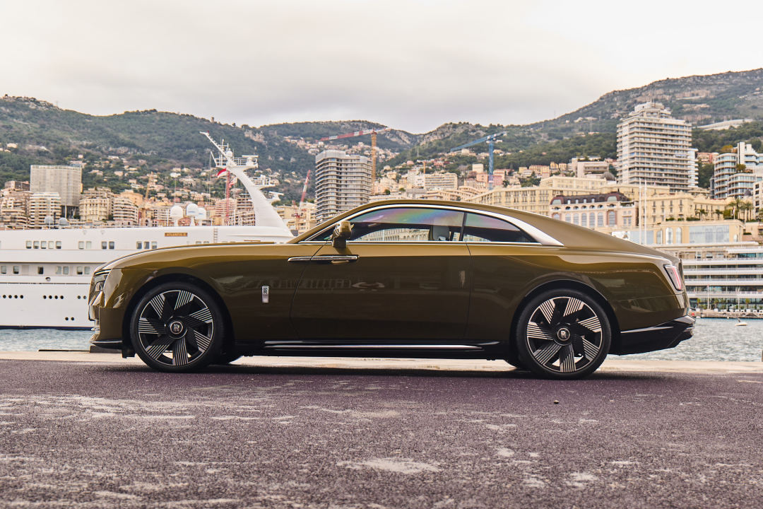 Rolls-Royce Spectre külső fotó